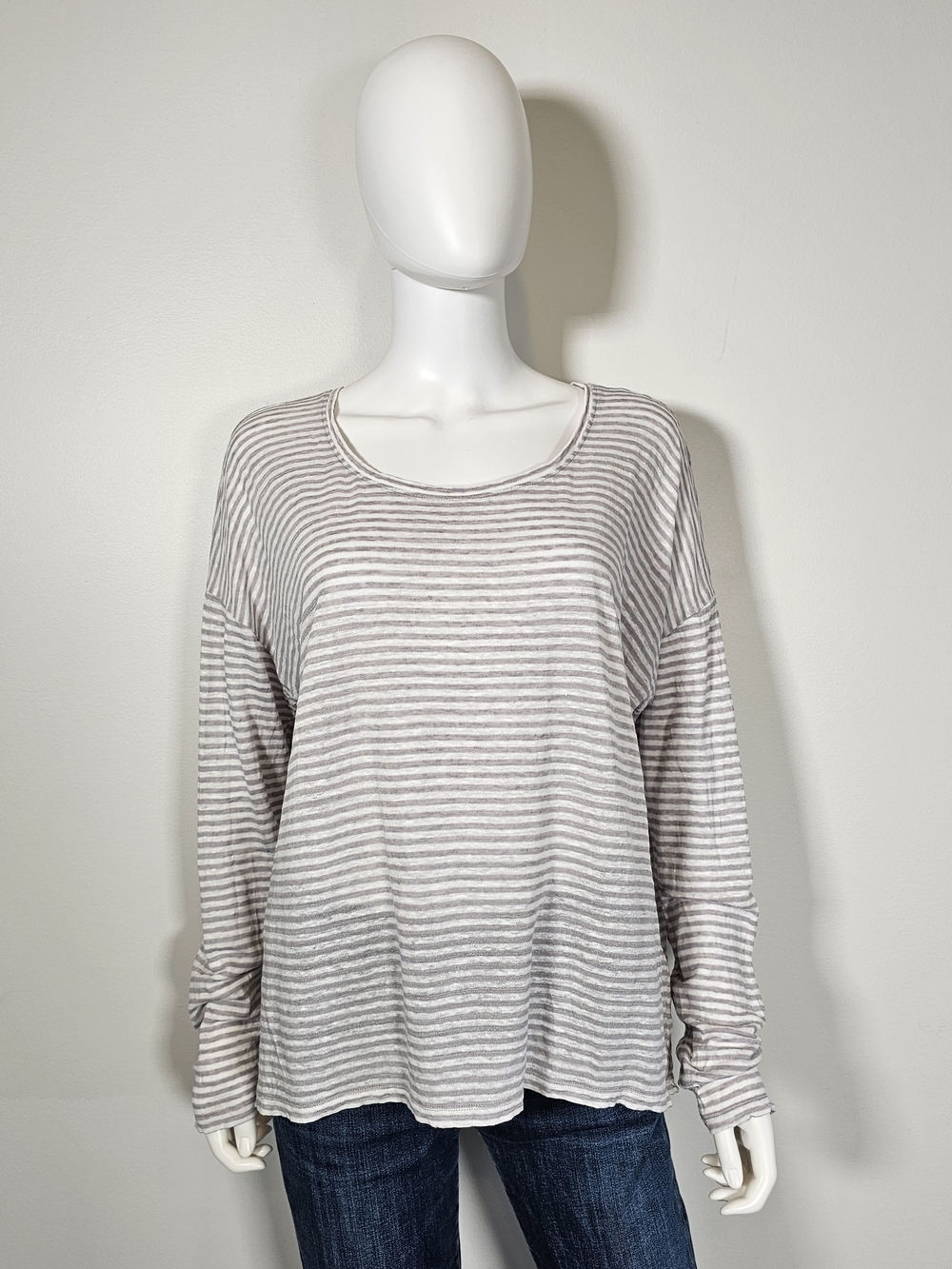 Eileen Fisher Light Gray and White Striped Long-Sleeve Tee Sz M